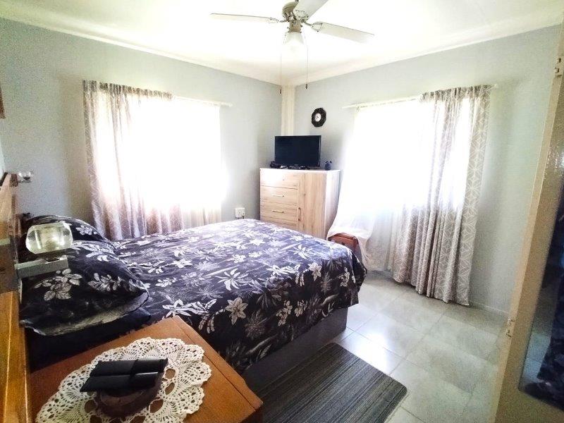 2 Bedroom Property for Sale in Hibberdene KwaZulu-Natal