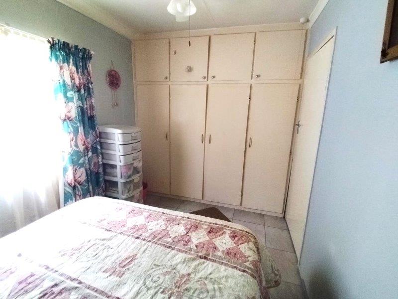 2 Bedroom Property for Sale in Hibberdene KwaZulu-Natal
