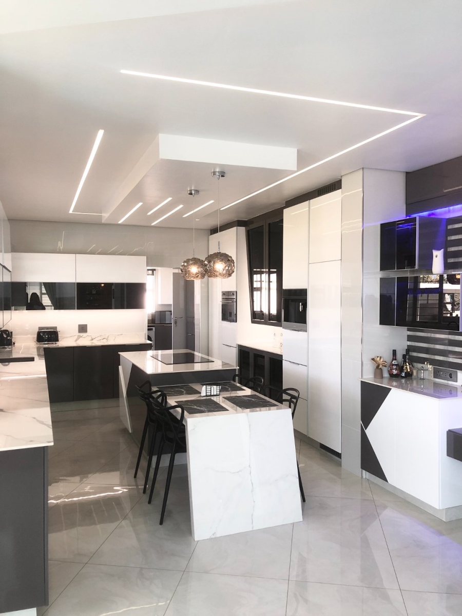 5 Bedroom Property for Sale in Oslo Beach KwaZulu-Natal