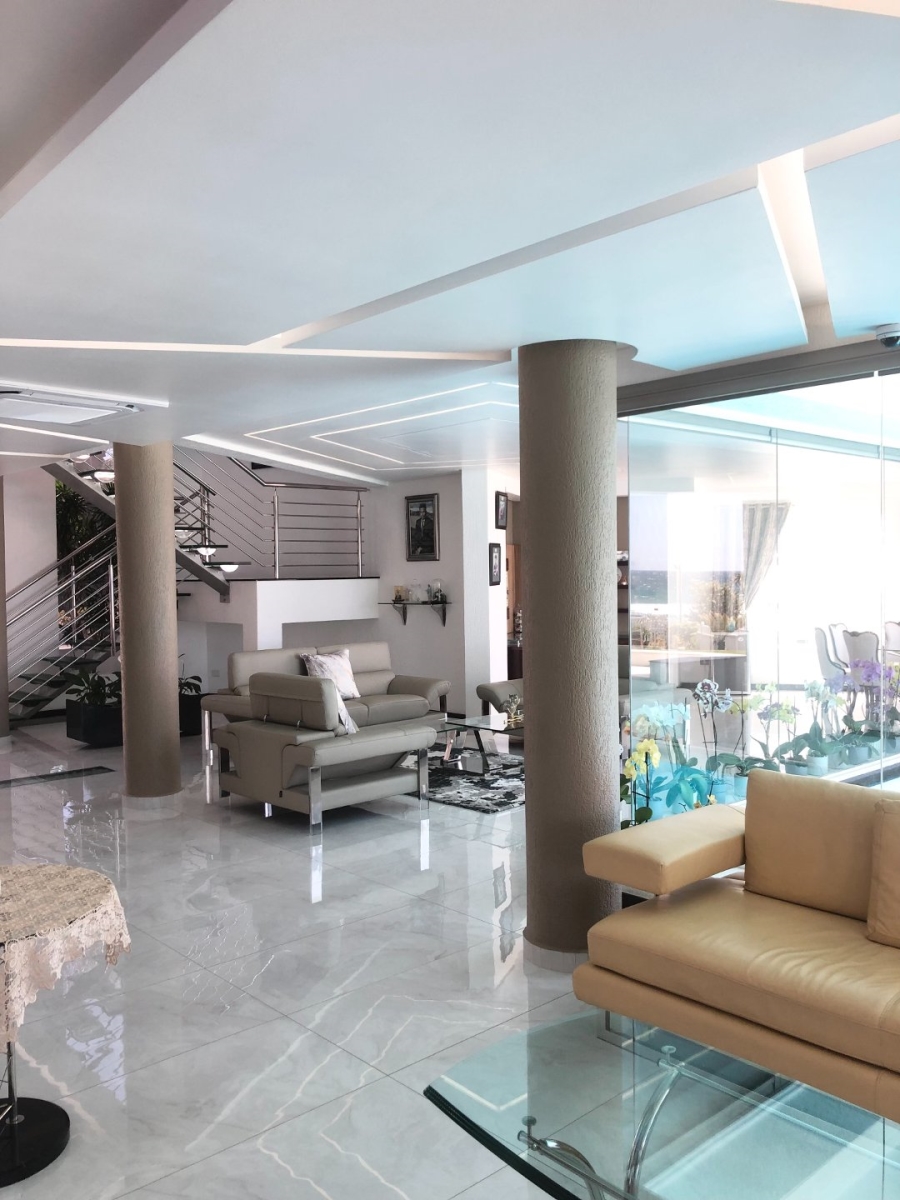 5 Bedroom Property for Sale in Oslo Beach KwaZulu-Natal