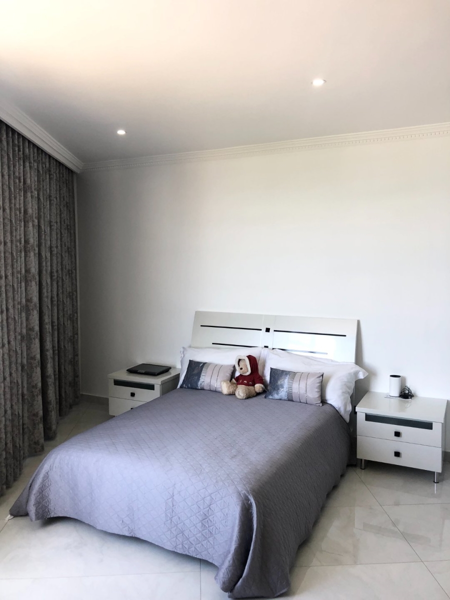 5 Bedroom Property for Sale in Oslo Beach KwaZulu-Natal