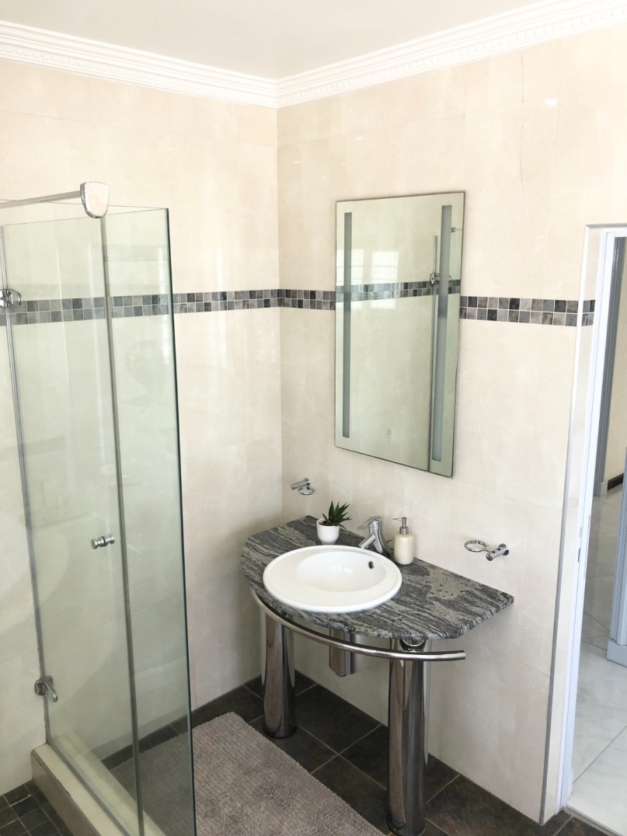5 Bedroom Property for Sale in Oslo Beach KwaZulu-Natal