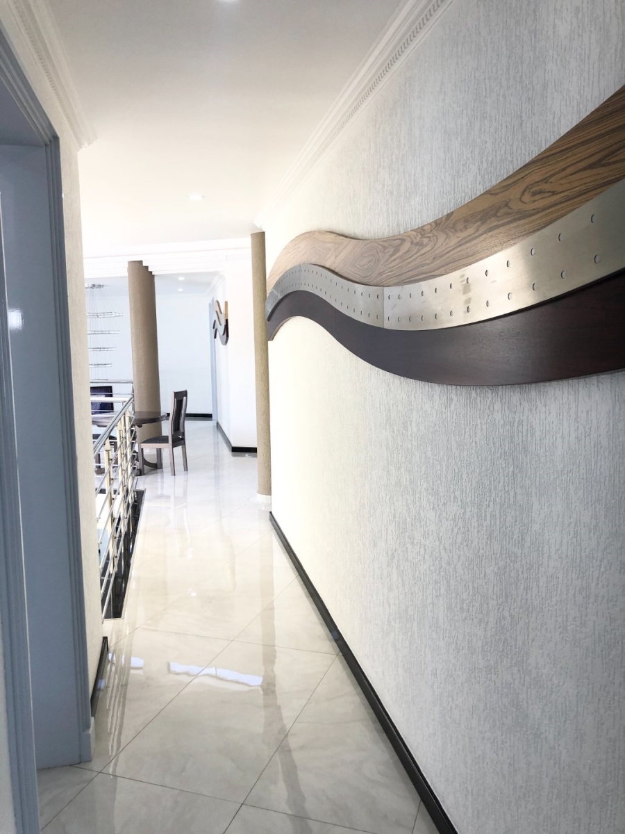 5 Bedroom Property for Sale in Oslo Beach KwaZulu-Natal