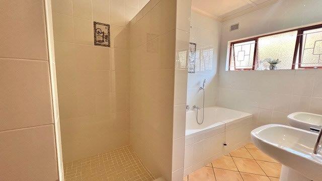 3 Bedroom Property for Sale in St Michaels On Sea KwaZulu-Natal