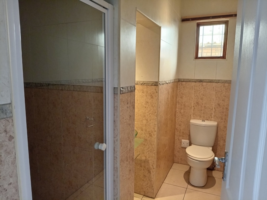 6 Bedroom Property for Sale in Manaba Beach KwaZulu-Natal