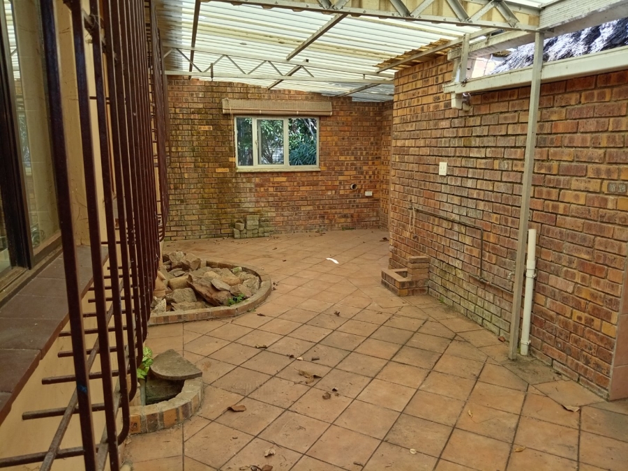 6 Bedroom Property for Sale in Manaba Beach KwaZulu-Natal