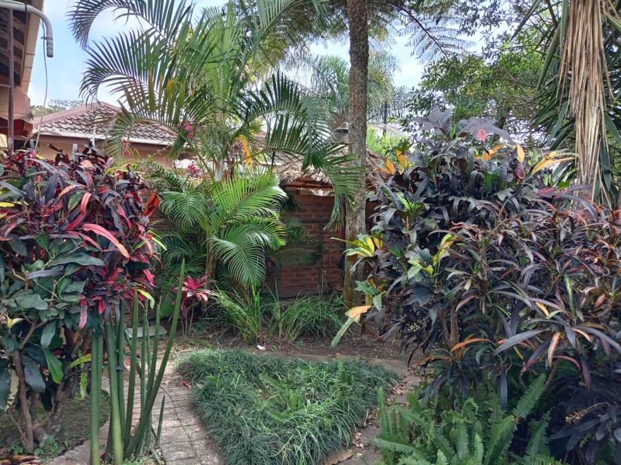 6 Bedroom Property for Sale in Manaba Beach KwaZulu-Natal