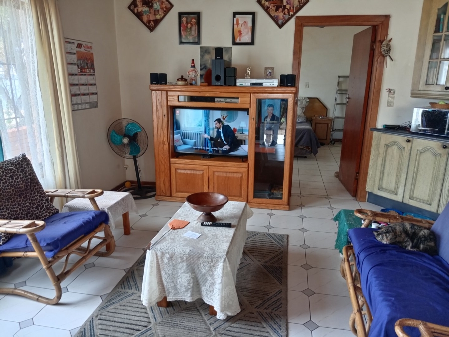 6 Bedroom Property for Sale in Manaba Beach KwaZulu-Natal