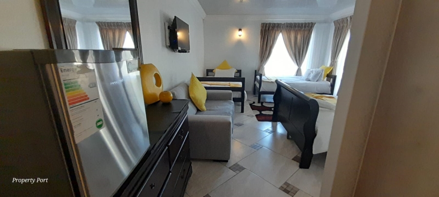14 Bedroom Property for Sale in St Michaels On Sea KwaZulu-Natal