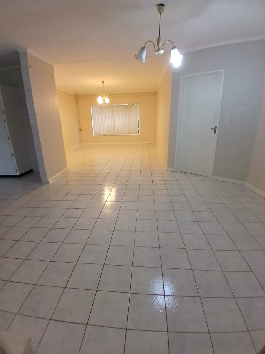 3 Bedroom Property for Sale in Aviary Hill KwaZulu-Natal