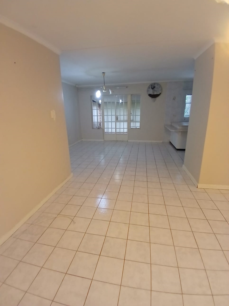 3 Bedroom Property for Sale in Aviary Hill KwaZulu-Natal