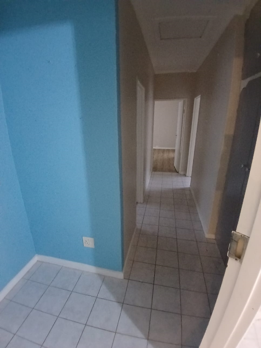 3 Bedroom Property for Sale in Aviary Hill KwaZulu-Natal