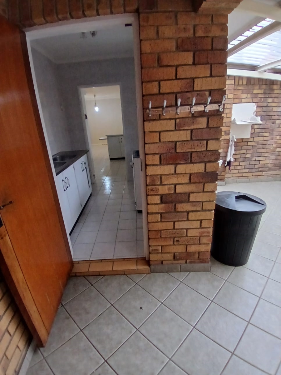 3 Bedroom Property for Sale in Aviary Hill KwaZulu-Natal