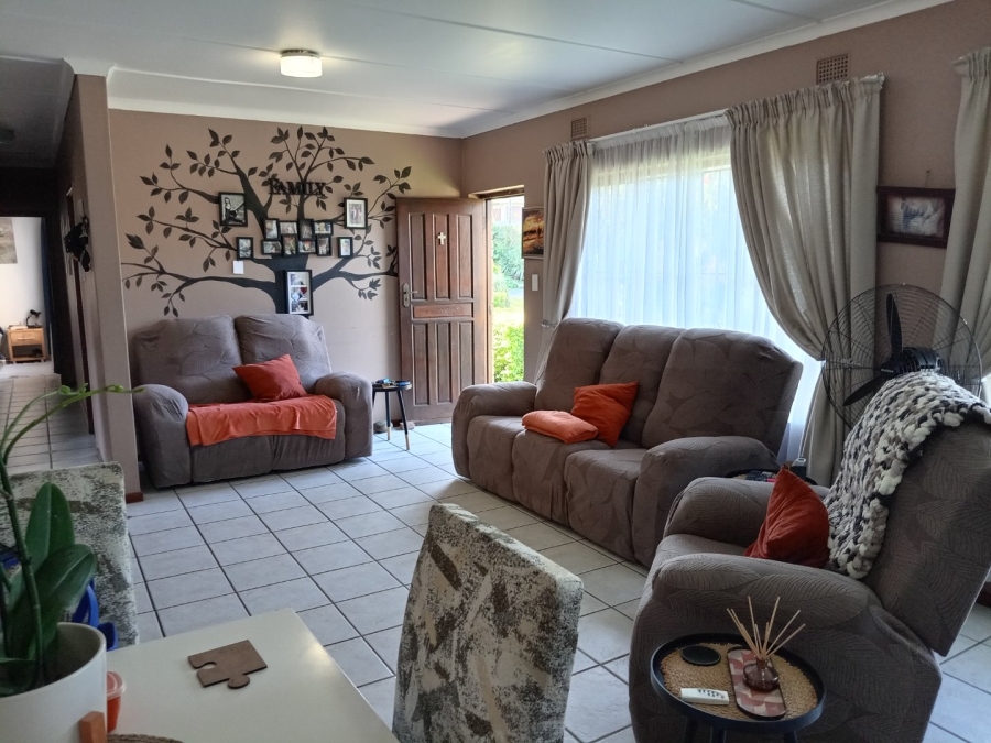 4 Bedroom Property for Sale in Manaba Beach KwaZulu-Natal