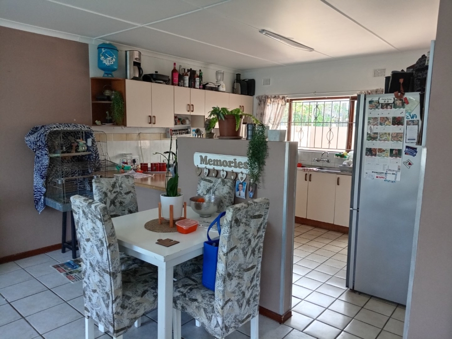 4 Bedroom Property for Sale in Manaba Beach KwaZulu-Natal