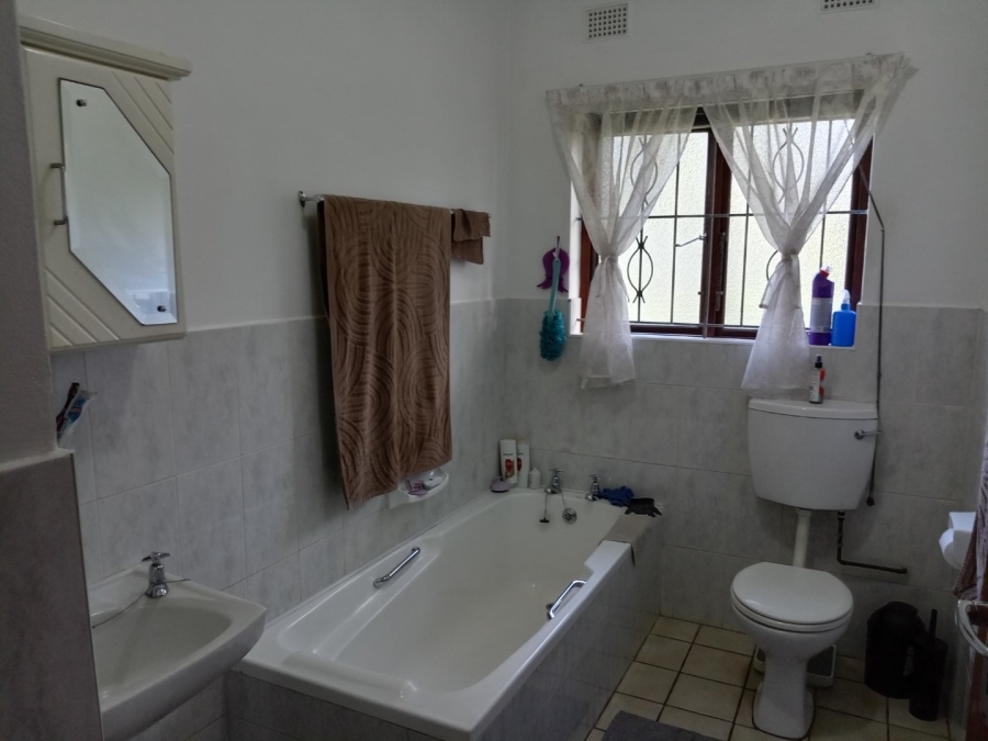 4 Bedroom Property for Sale in Manaba Beach KwaZulu-Natal