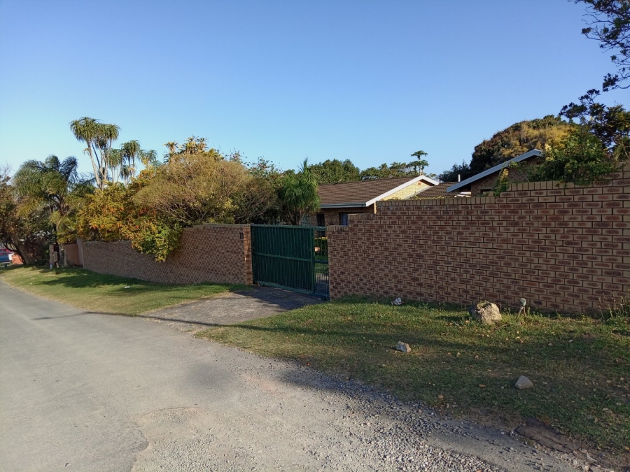 4 Bedroom Property for Sale in Manaba Beach KwaZulu-Natal