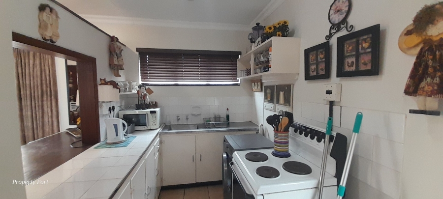 3 Bedroom Property for Sale in Uvongo KwaZulu-Natal