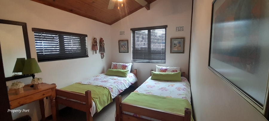 3 Bedroom Property for Sale in Uvongo KwaZulu-Natal