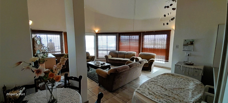 3 Bedroom Property for Sale in Uvongo KwaZulu-Natal