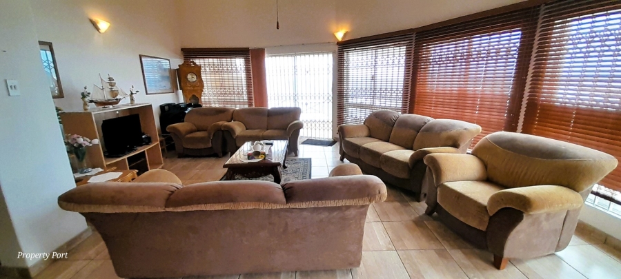 3 Bedroom Property for Sale in Uvongo KwaZulu-Natal