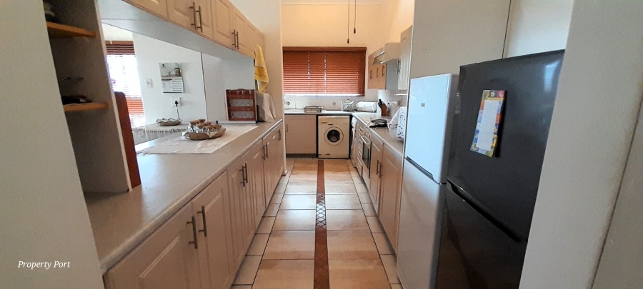 3 Bedroom Property for Sale in Uvongo KwaZulu-Natal