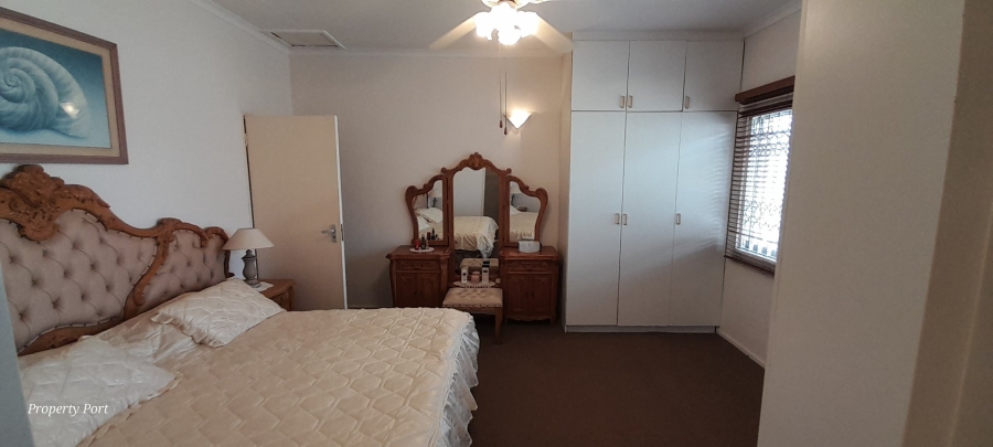 3 Bedroom Property for Sale in Uvongo KwaZulu-Natal