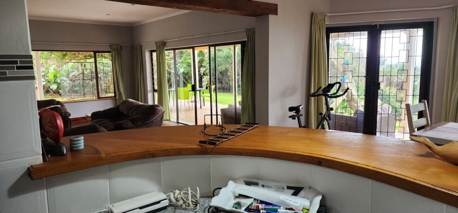 4 Bedroom Property for Sale in Umtentweni KwaZulu-Natal