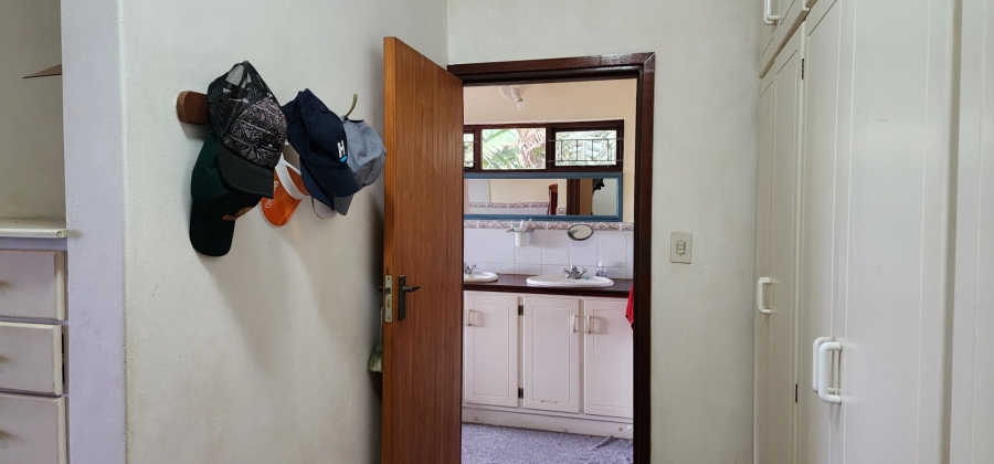 4 Bedroom Property for Sale in Umtentweni KwaZulu-Natal
