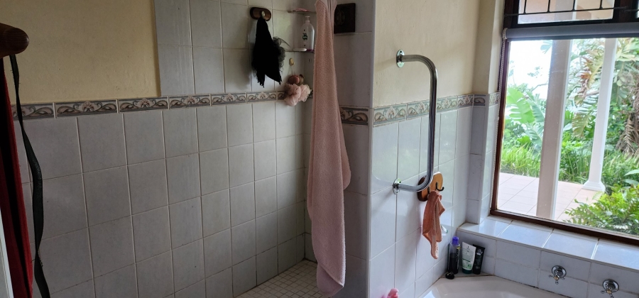 4 Bedroom Property for Sale in Umtentweni KwaZulu-Natal