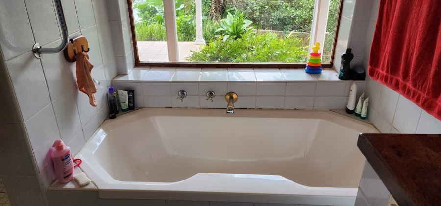 4 Bedroom Property for Sale in Umtentweni KwaZulu-Natal