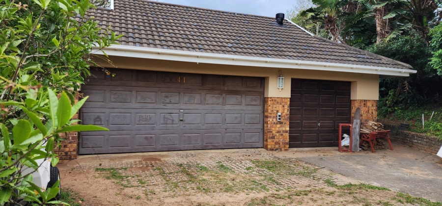 4 Bedroom Property for Sale in Umtentweni KwaZulu-Natal