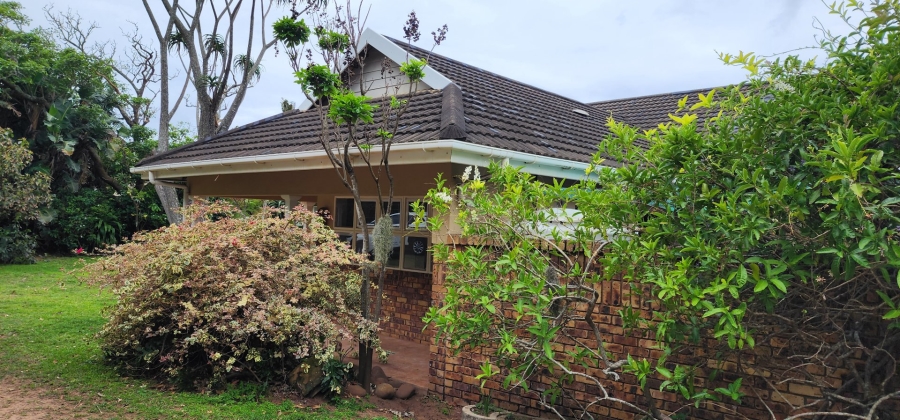 4 Bedroom Property for Sale in Umtentweni KwaZulu-Natal