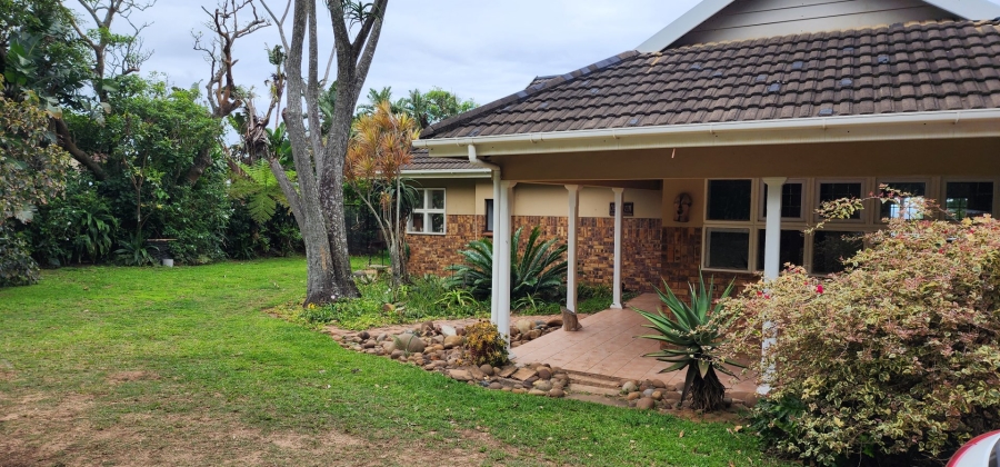 4 Bedroom Property for Sale in Umtentweni KwaZulu-Natal