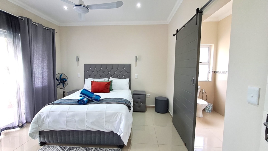 6 Bedroom Property for Sale in Port Edward KwaZulu-Natal