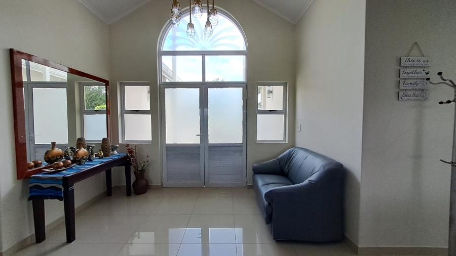 6 Bedroom Property for Sale in Port Edward KwaZulu-Natal