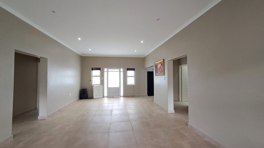 3 Bedroom Property for Sale in Port Edward KwaZulu-Natal
