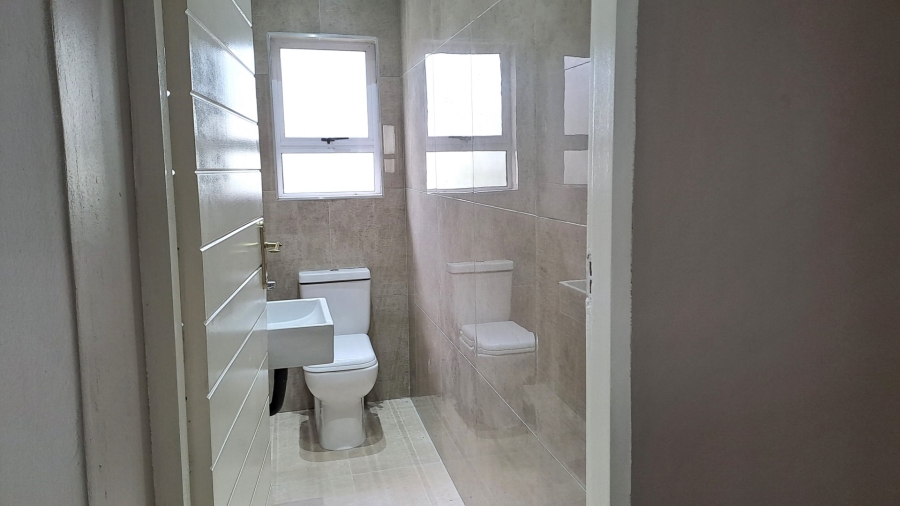 3 Bedroom Property for Sale in Port Edward KwaZulu-Natal