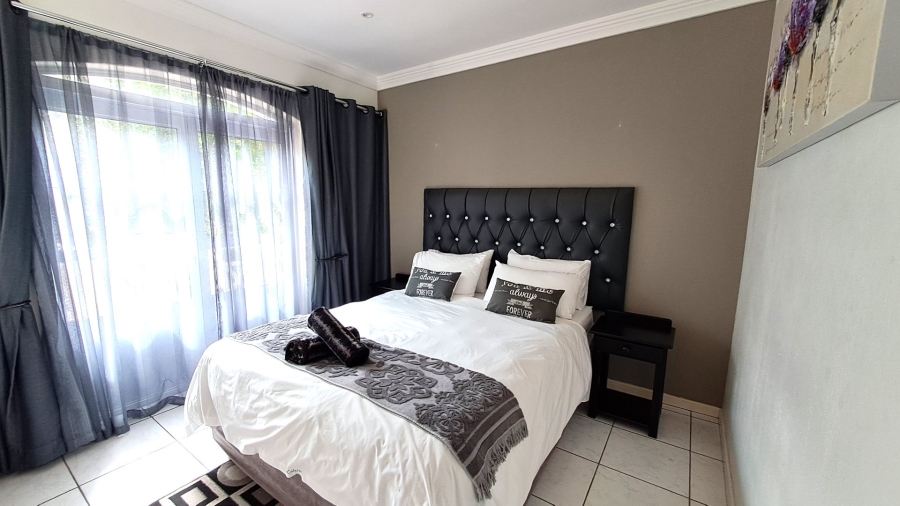 4 Bedroom Property for Sale in Port Edward KwaZulu-Natal