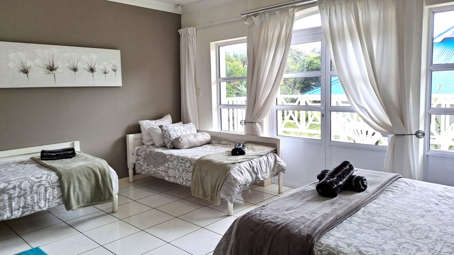 4 Bedroom Property for Sale in Port Edward KwaZulu-Natal