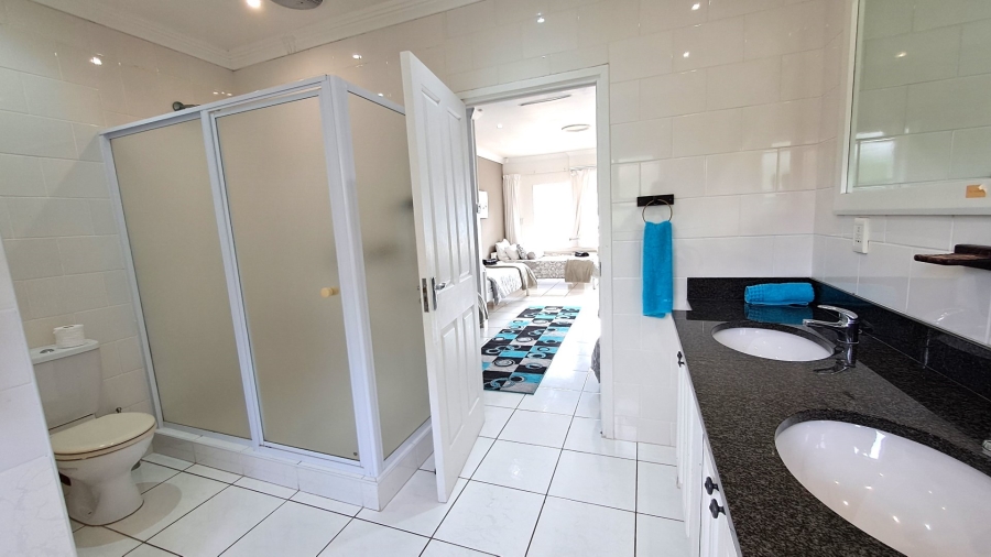 4 Bedroom Property for Sale in Port Edward KwaZulu-Natal