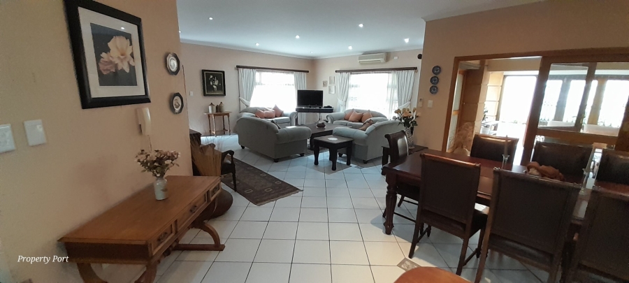3 Bedroom Property for Sale in Uvongo KwaZulu-Natal