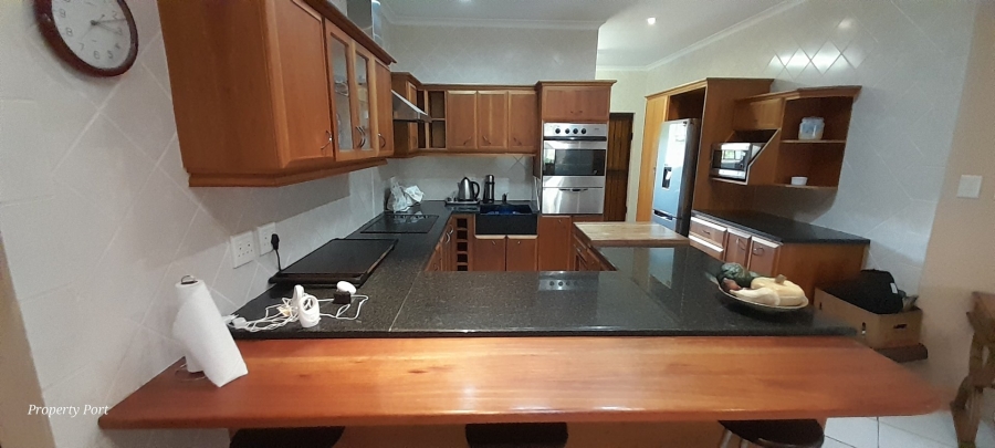 3 Bedroom Property for Sale in Uvongo KwaZulu-Natal