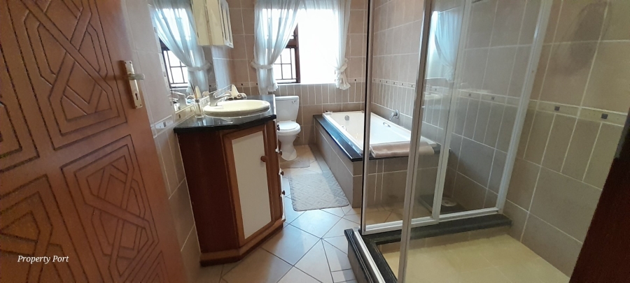 3 Bedroom Property for Sale in Uvongo KwaZulu-Natal