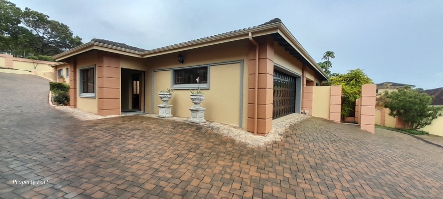3 Bedroom Property for Sale in Uvongo KwaZulu-Natal