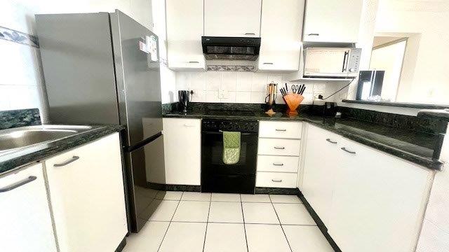3 Bedroom Property for Sale in Uvongo KwaZulu-Natal