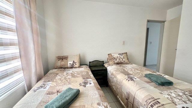 3 Bedroom Property for Sale in Uvongo KwaZulu-Natal