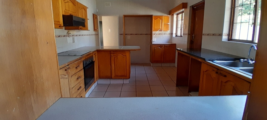 4 Bedroom Property for Sale in Umtentweni KwaZulu-Natal