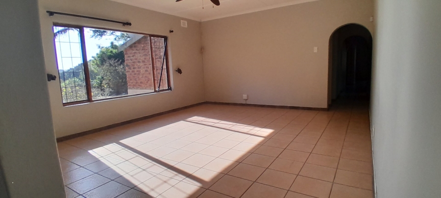 4 Bedroom Property for Sale in Umtentweni KwaZulu-Natal