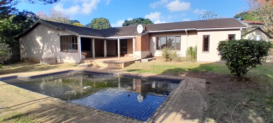 4 Bedroom Property for Sale in Umtentweni KwaZulu-Natal